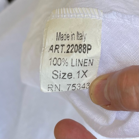 Valentina Naldi 100% Linen White Eyelet Crochet Sleeve Sharkbite Hem Top Sz 1X - Picture 5 of 14